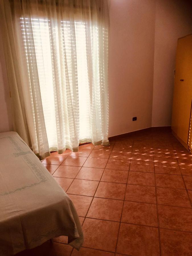 Appartamento In Centro Tortolì Exteriör bild