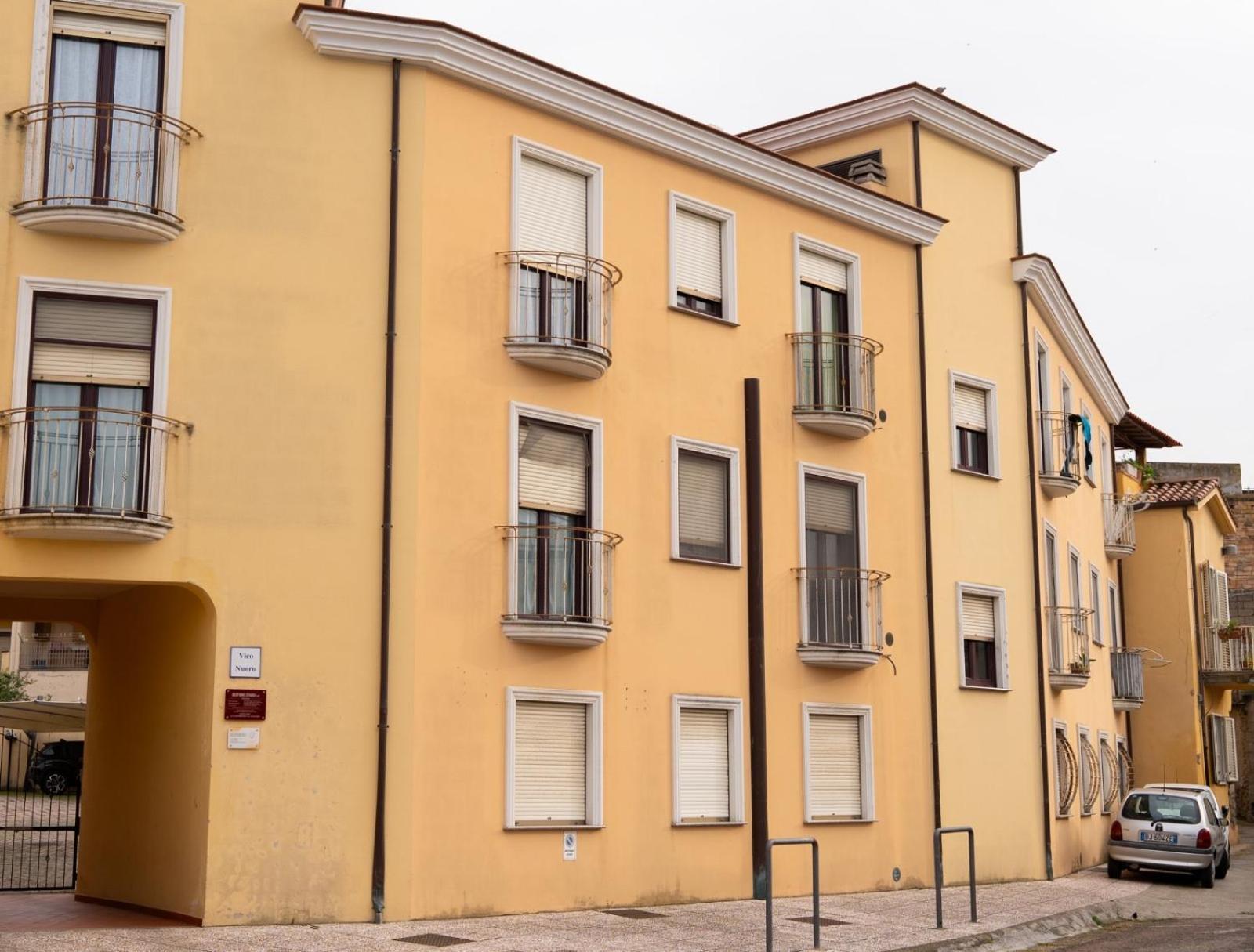 Appartamento In Centro Tortolì Exteriör bild