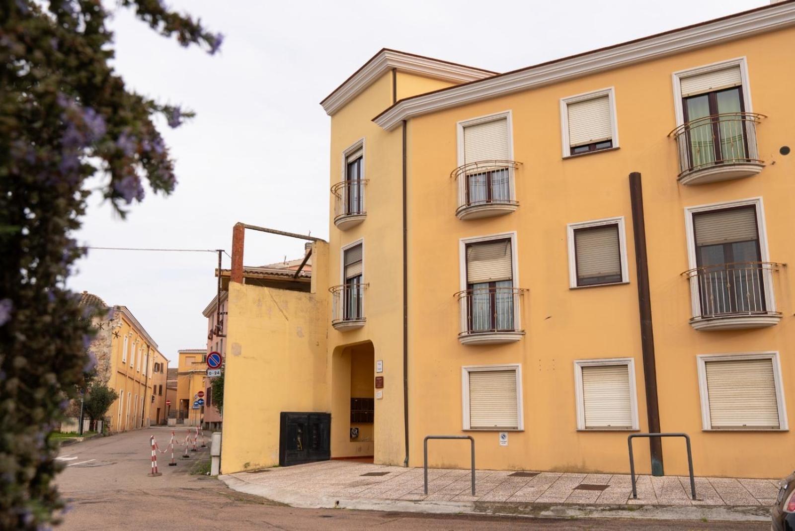 Appartamento In Centro Tortolì Exteriör bild